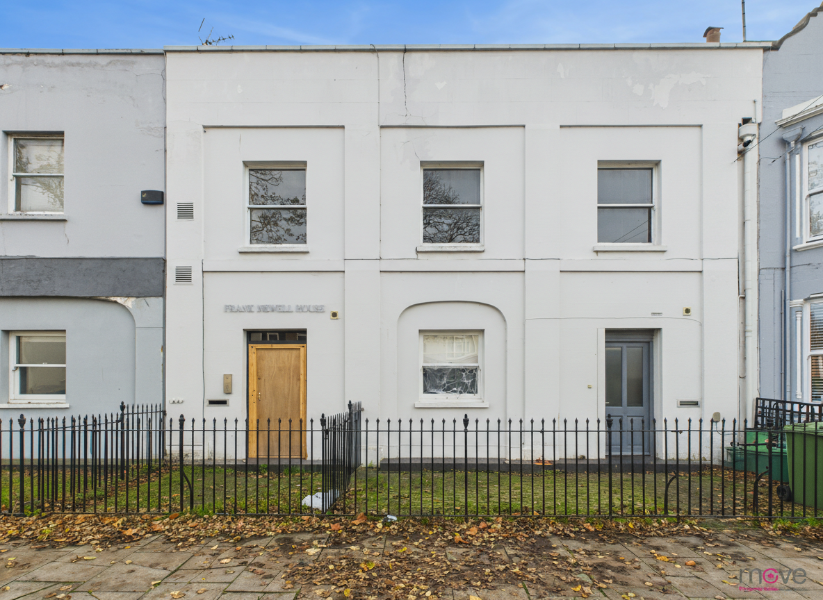 Flat Selkirk Street in Cheltenham