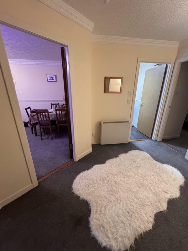 Room Dalgety Road in City of Edinburgh