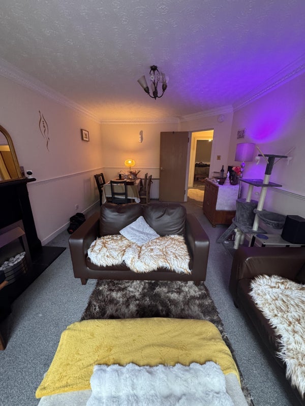 Room Dalgety Road in City of Edinburgh