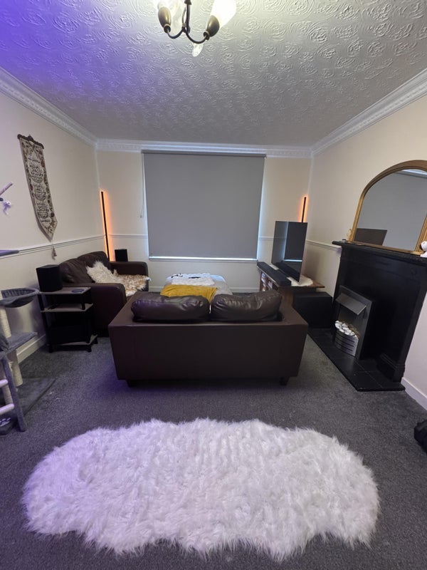 Room Dalgety Road in City of Edinburgh