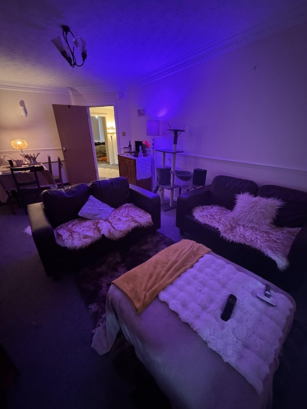 Room Dalgety Road in City of Edinburgh