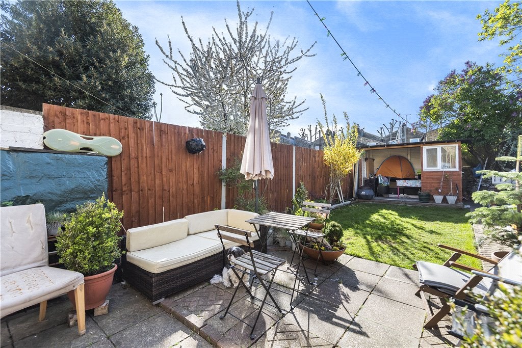 House Reverdy Road in Greater London