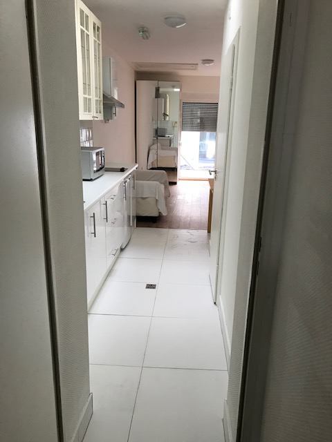 Flat Stuart Crescent in Greater London