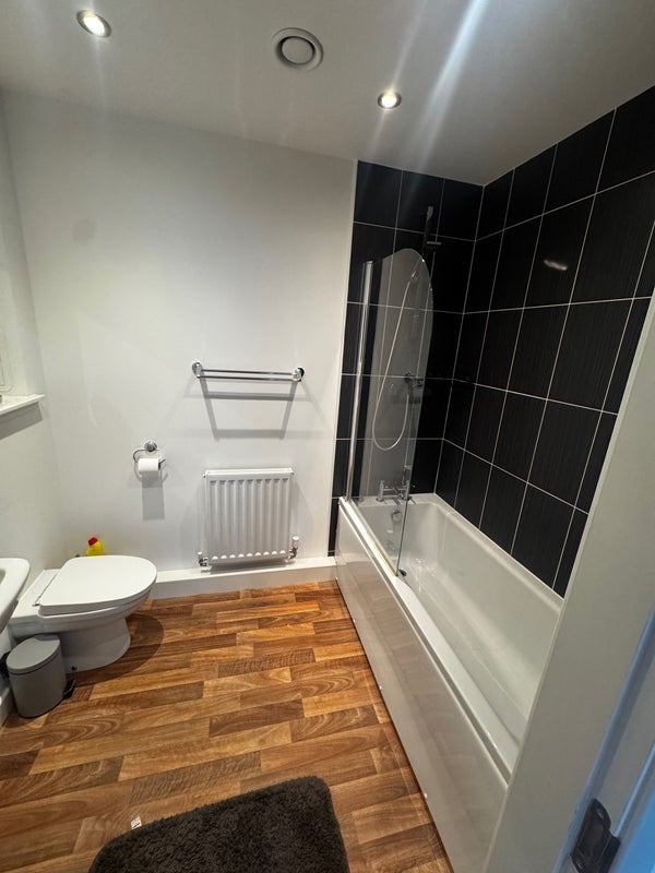 Room Muirhouse Parkway in City of Edinburgh
