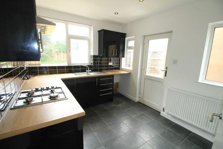 House Cedarland Crescent in Broxtowe