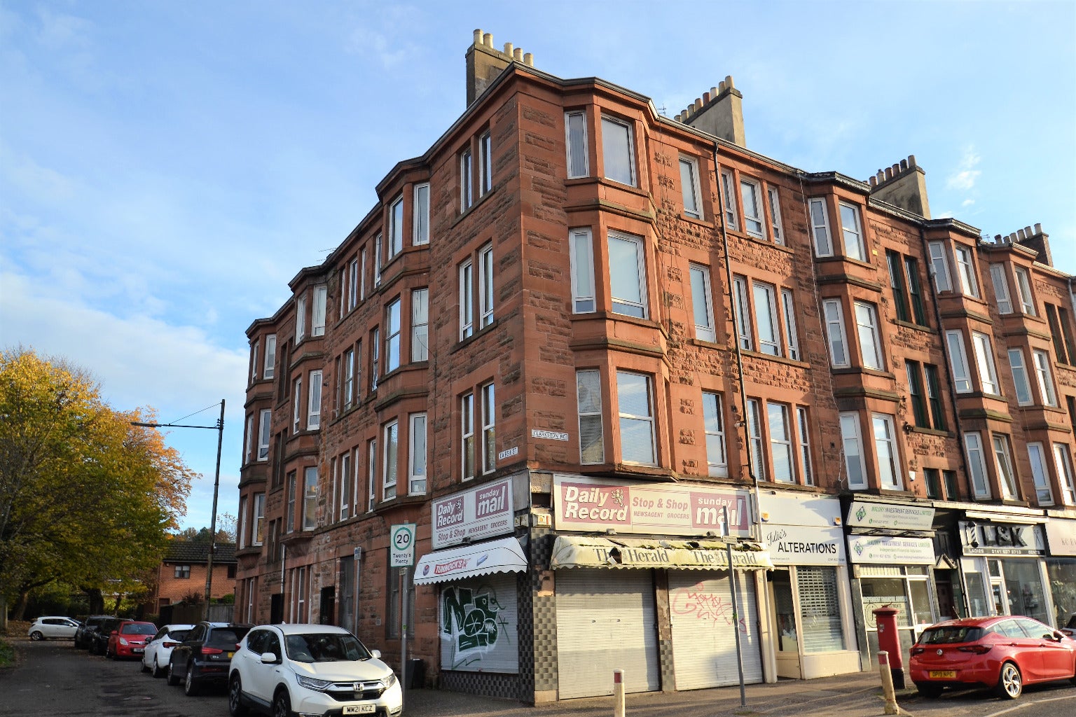 Flat Dairsie Street in Glasgow