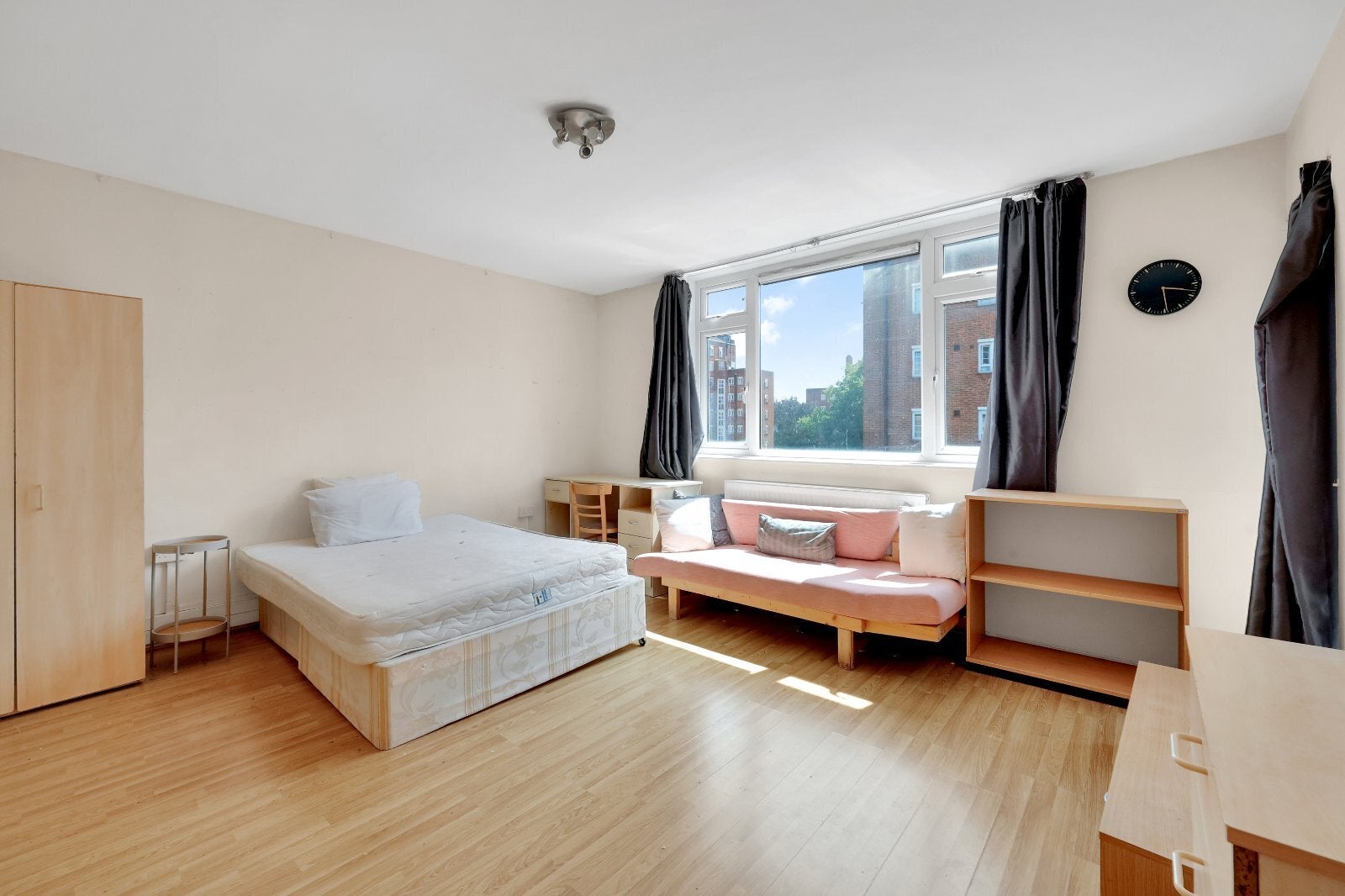 Flat Lewis Street in Greater London