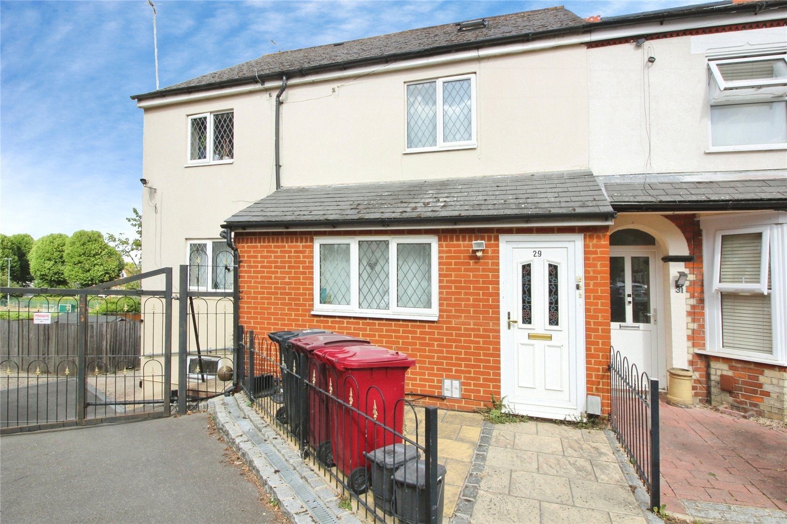 Flat Highgrove Street in Reading