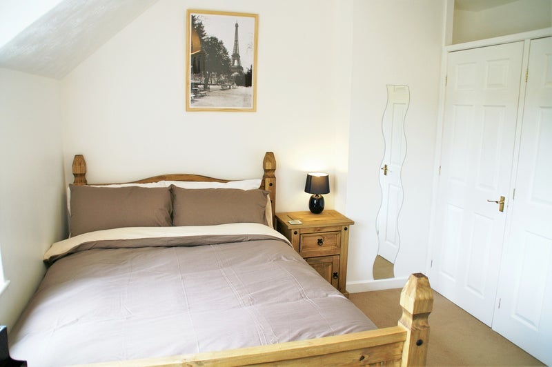 Room Green Lea Road in Oakengates