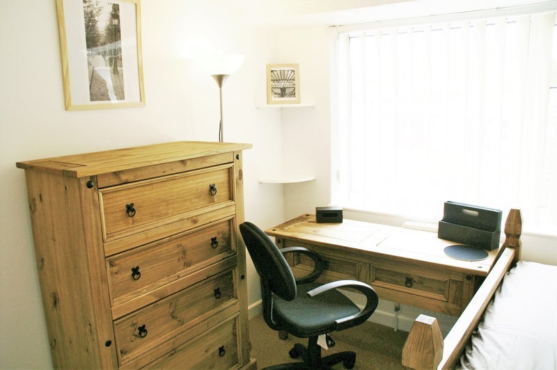 Room Green Lea Road in Oakengates