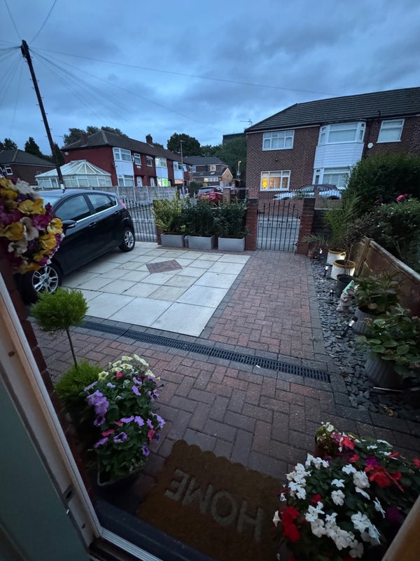 Room Seddon Avenue in Manchester