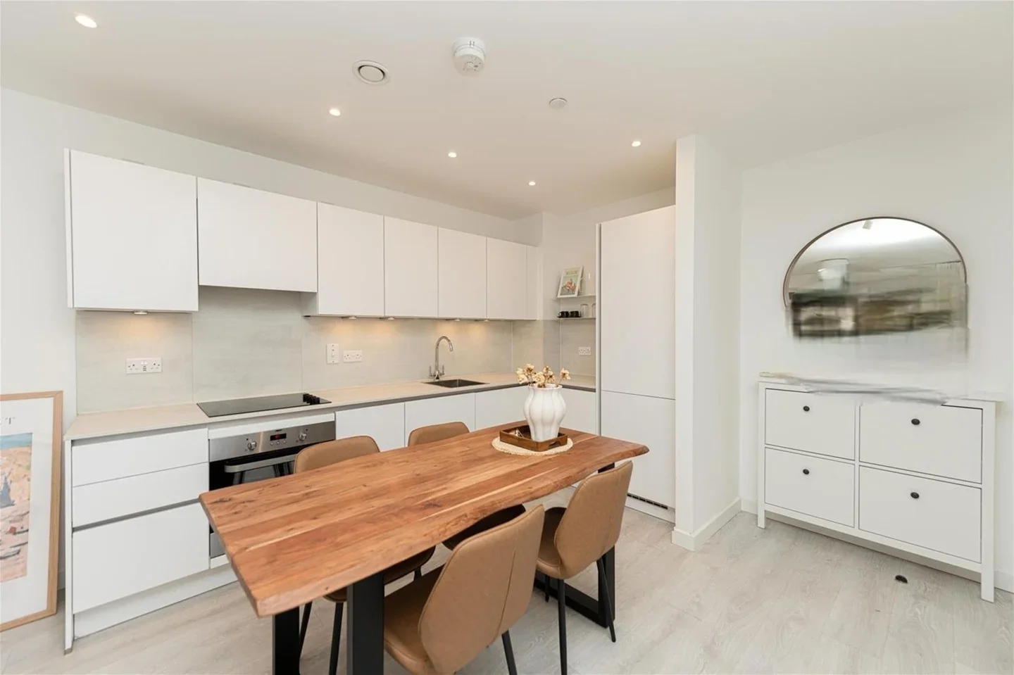Flat East Acton Lane in Greater London