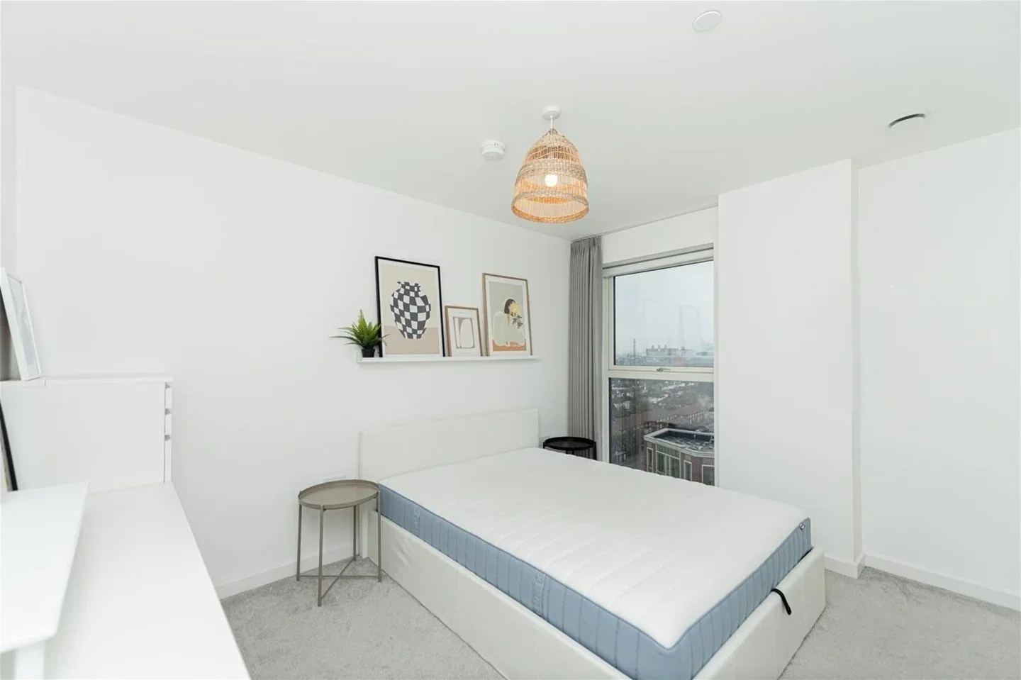Flat East Acton Lane in Greater London