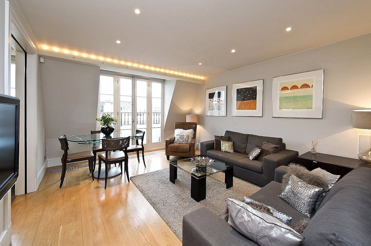 Flat Cornwall Gardens in Greater London