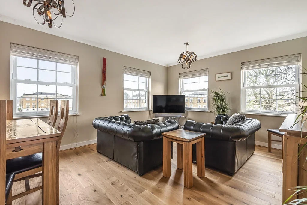 Flat Tarragon Road in Maidstone
