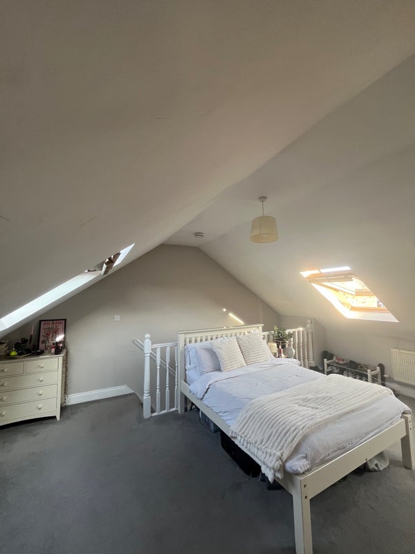 Room Handforth Road in Greater London