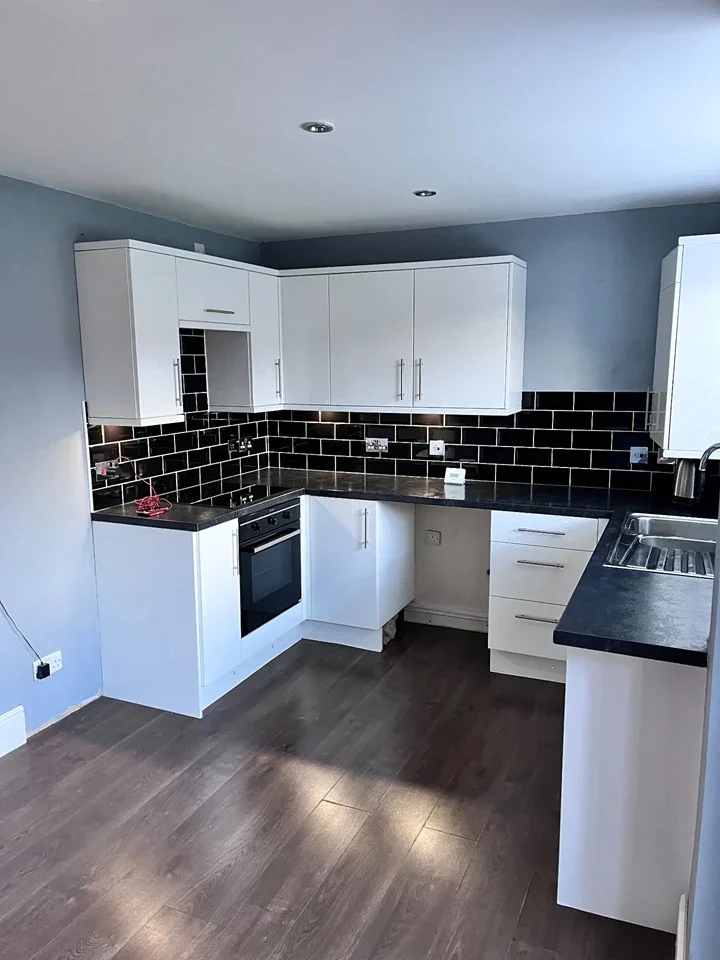 House Rathbone Close in Milton Keynes