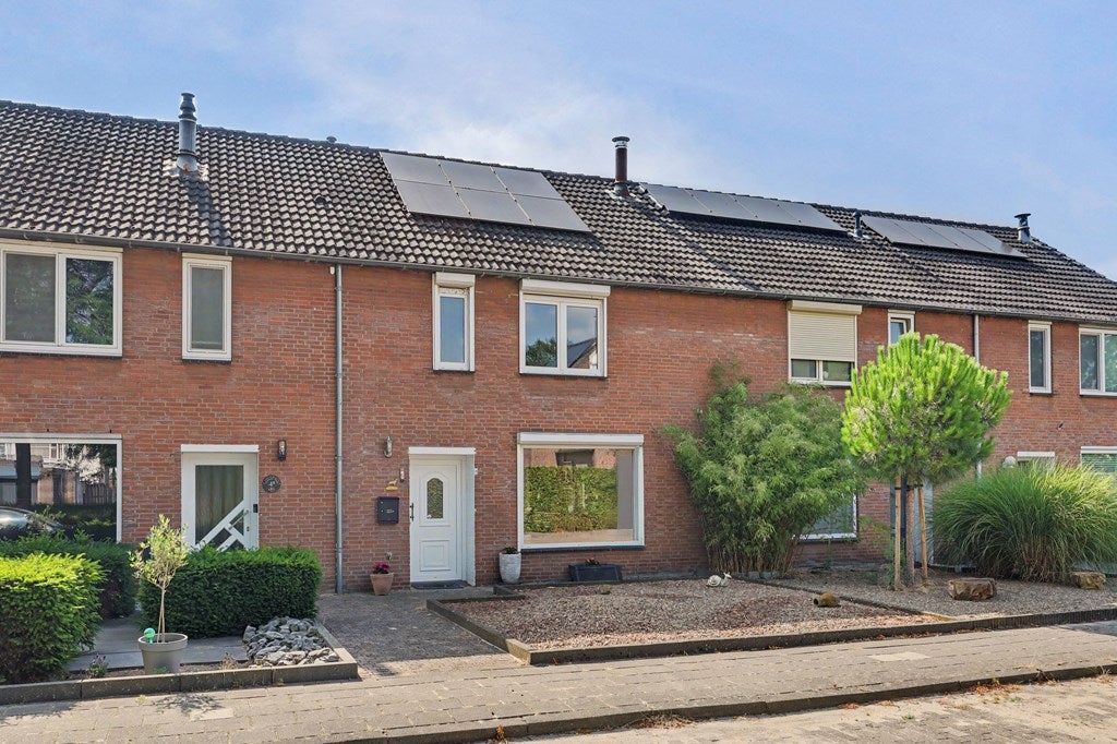 Huis Arthur van Schendellaan 6 in Bladel