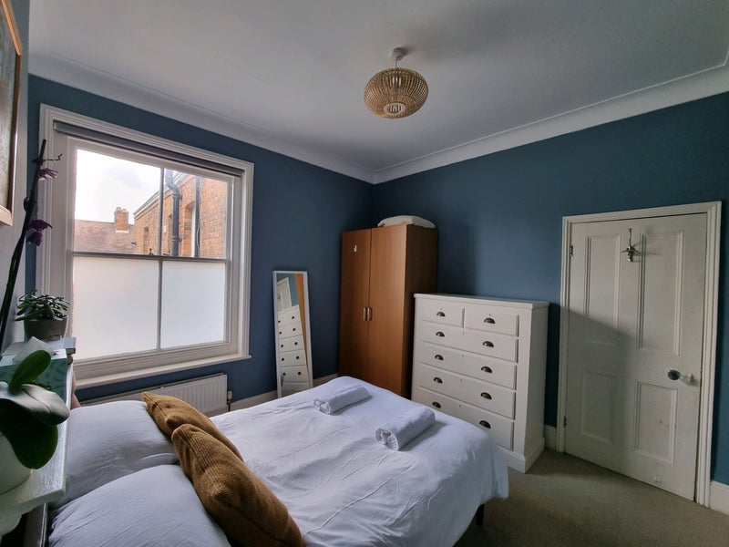 Room Barcombe Avenue in Greater London