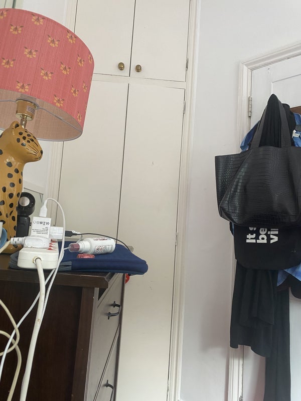 Room Rosslyn Mews in Greater London