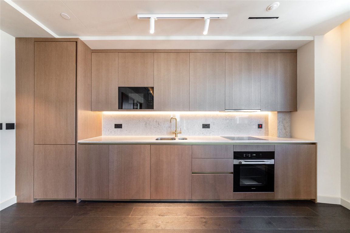 Flat Dean Street in City of Westminster