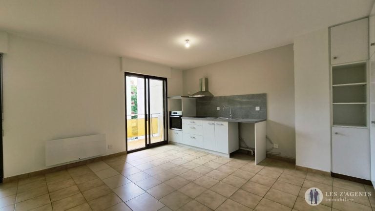 Flat Avenue Jean Perrot in Grenoble
