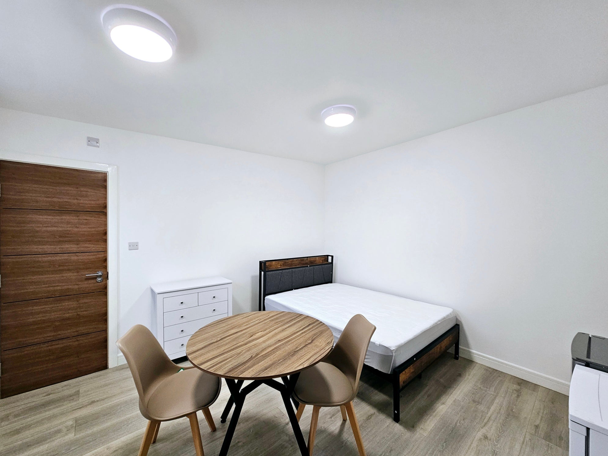 Room Hythe Street in Dartford