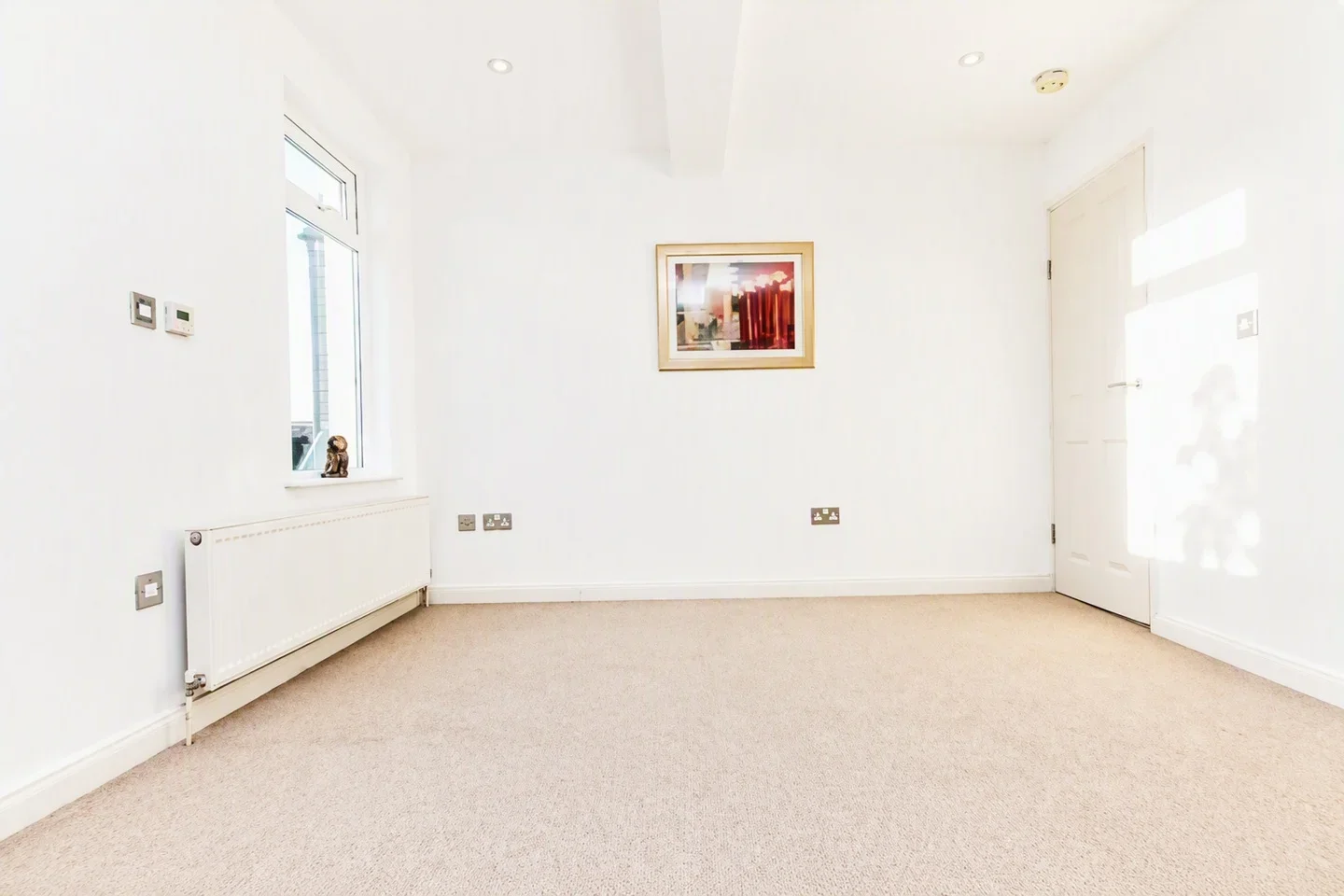 Flat Totteridge Road in High Wycombe