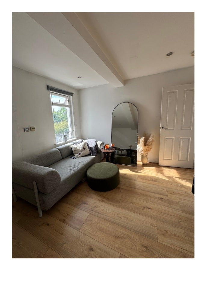 Flat Totteridge Road in High Wycombe