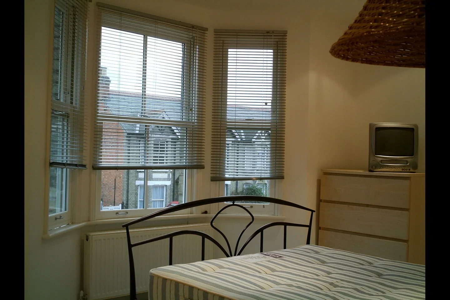 Flat Totteridge Road in High Wycombe