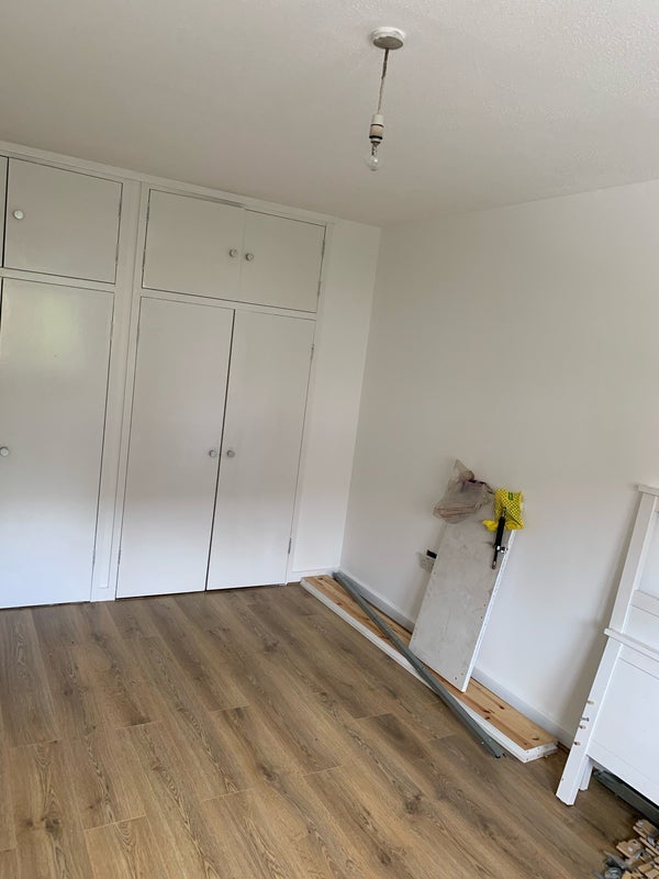 Room Queen's Road in Greater London