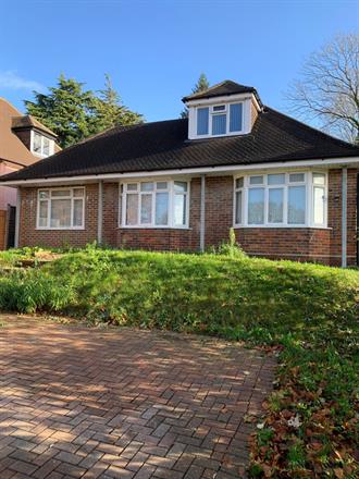 Flat Coningsby Road in High Wycombe