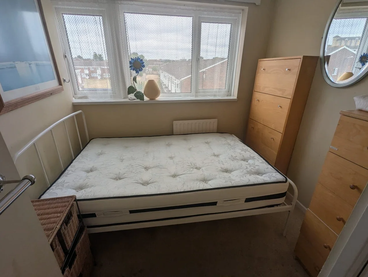 Room Spackmans Way in Slough