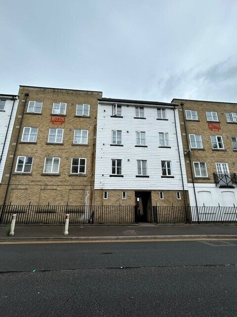 Flat The Quay in Grays