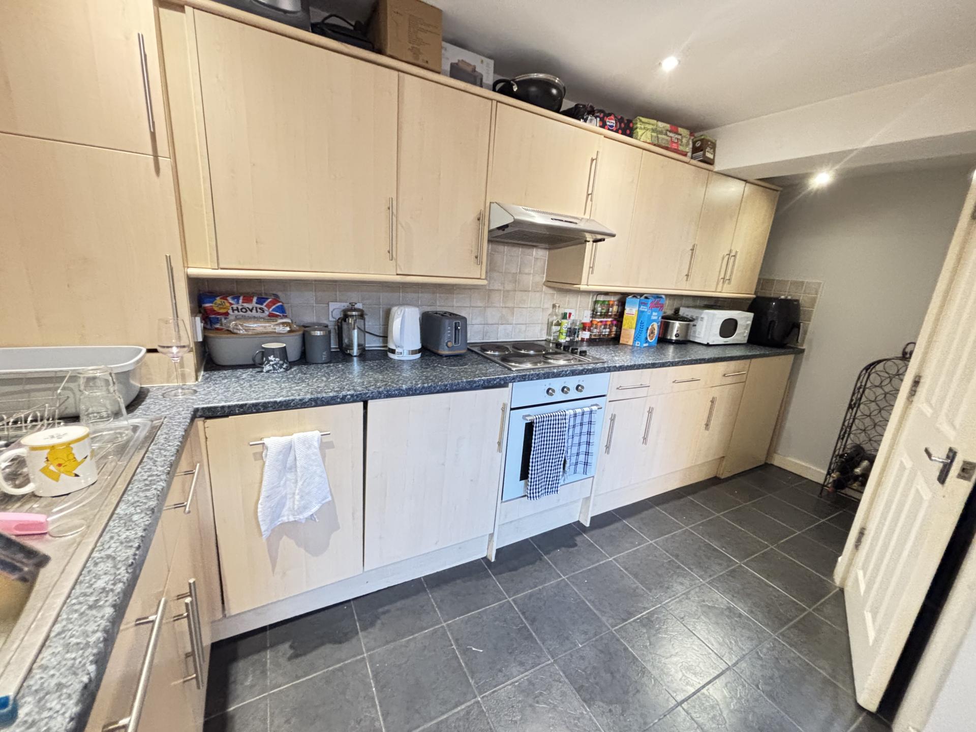 Flat Back Burley Lodge Terrace in Leeds