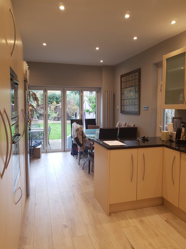 Room Queensmill Road in Greater London