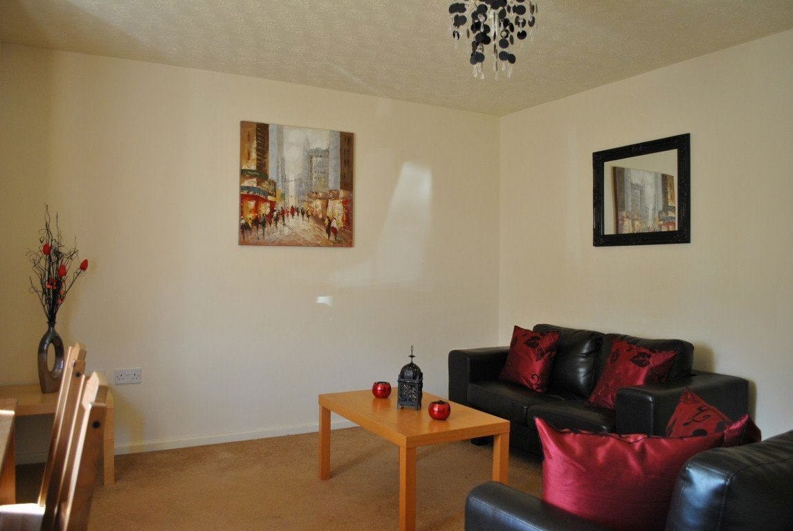 Flat Gladstone Road in Farnworth