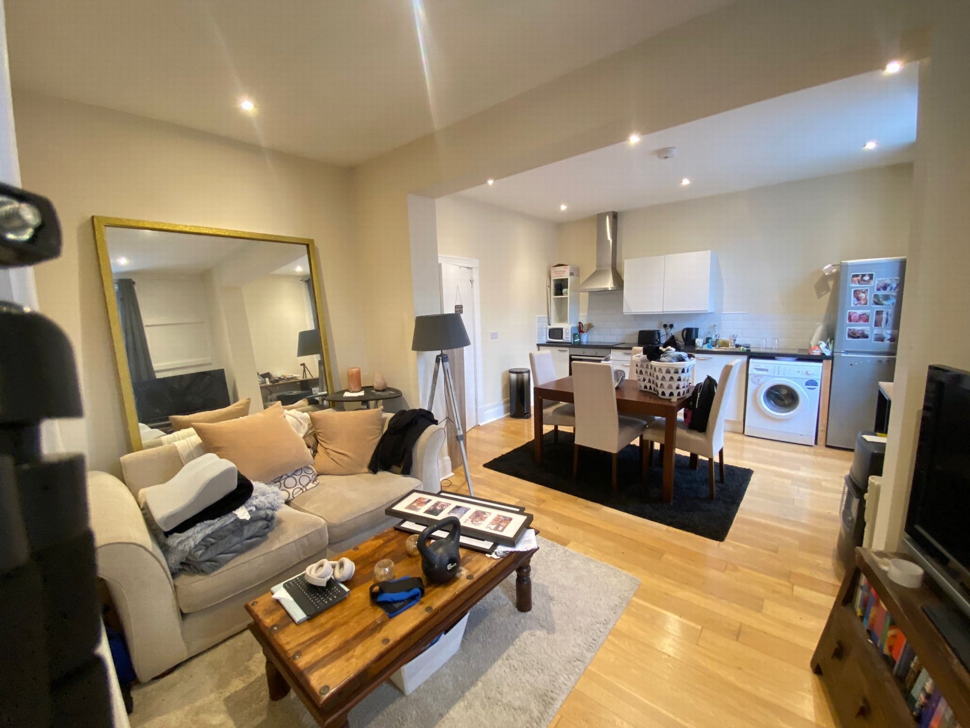Flat Seaview Road in Wallasey