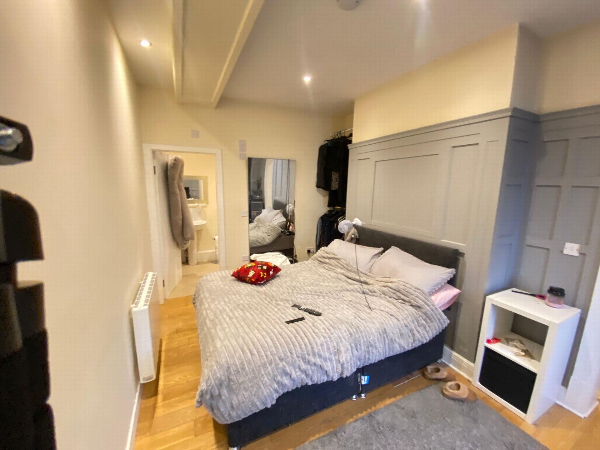Flat Seaview Road in Wallasey
