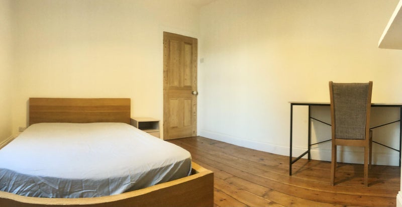 Room Goodall Road in Greater London