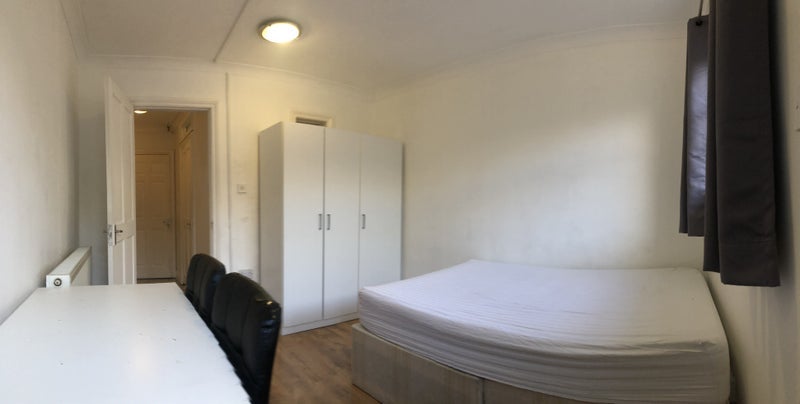 Room Goodall Road in Greater London