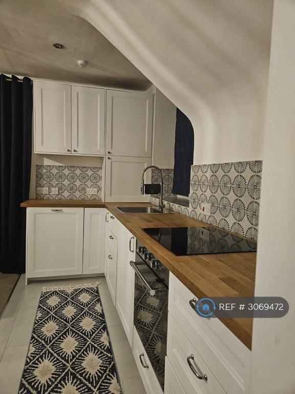 Flat Sydenham Hill in Bristol
