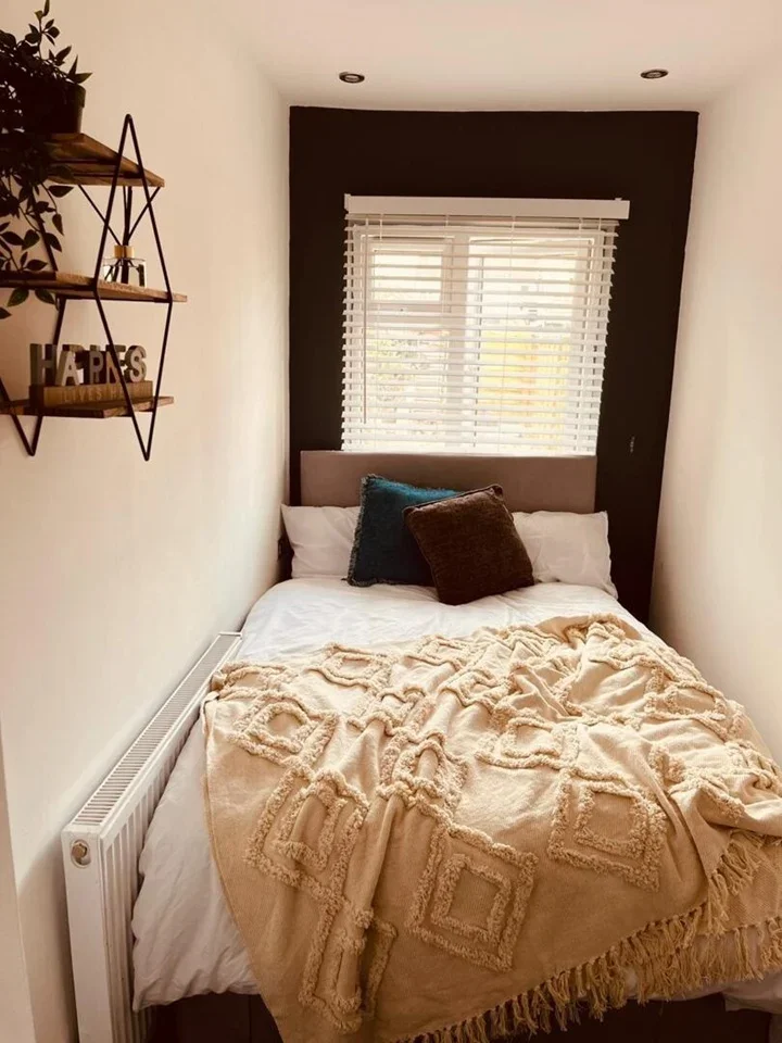 Room Lowestoft Road in Watford