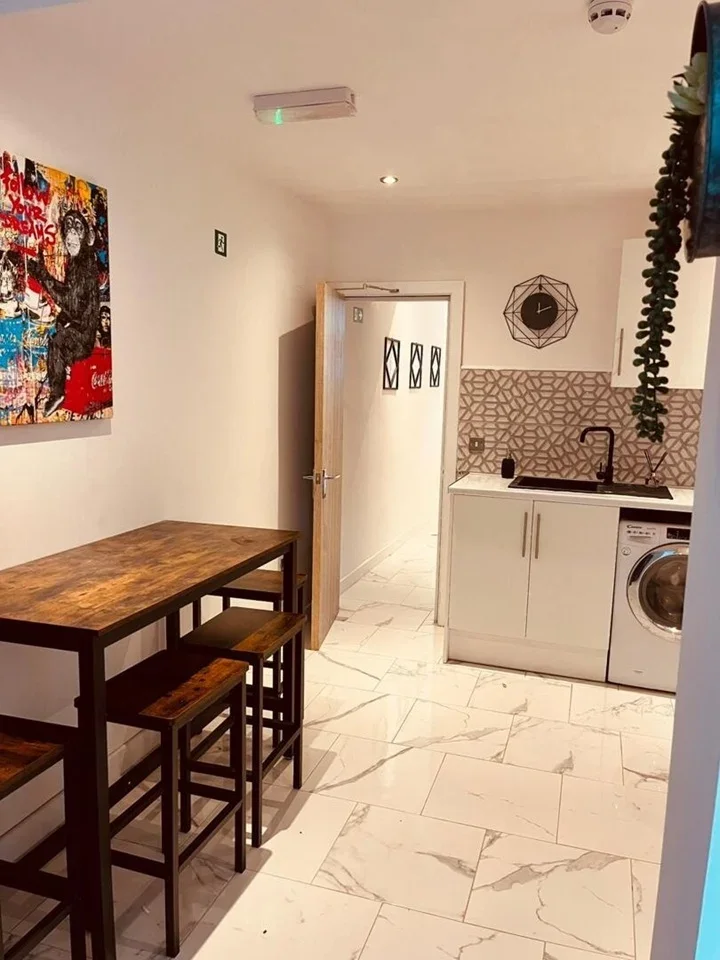 Room Lowestoft Road in Watford