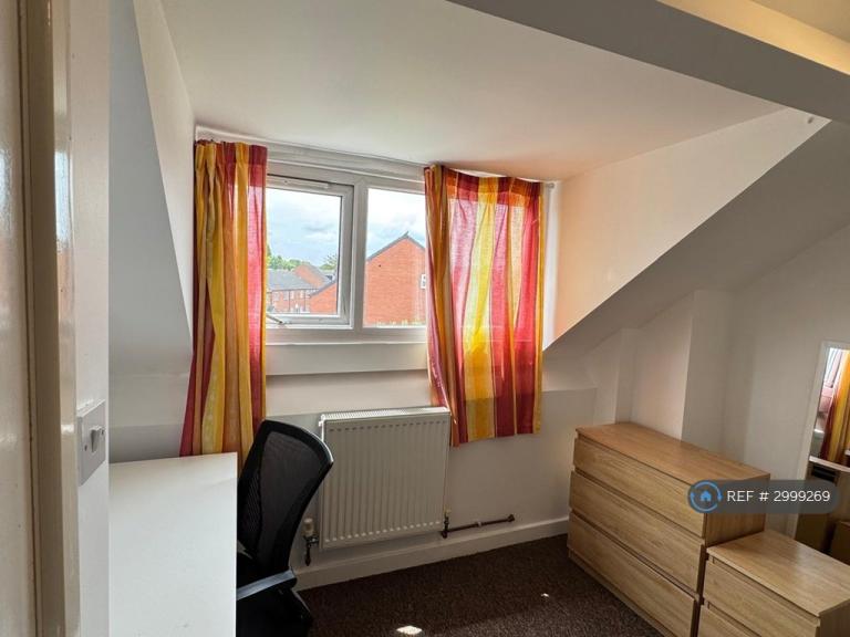 Room Clifton Boulevard in Nottingham