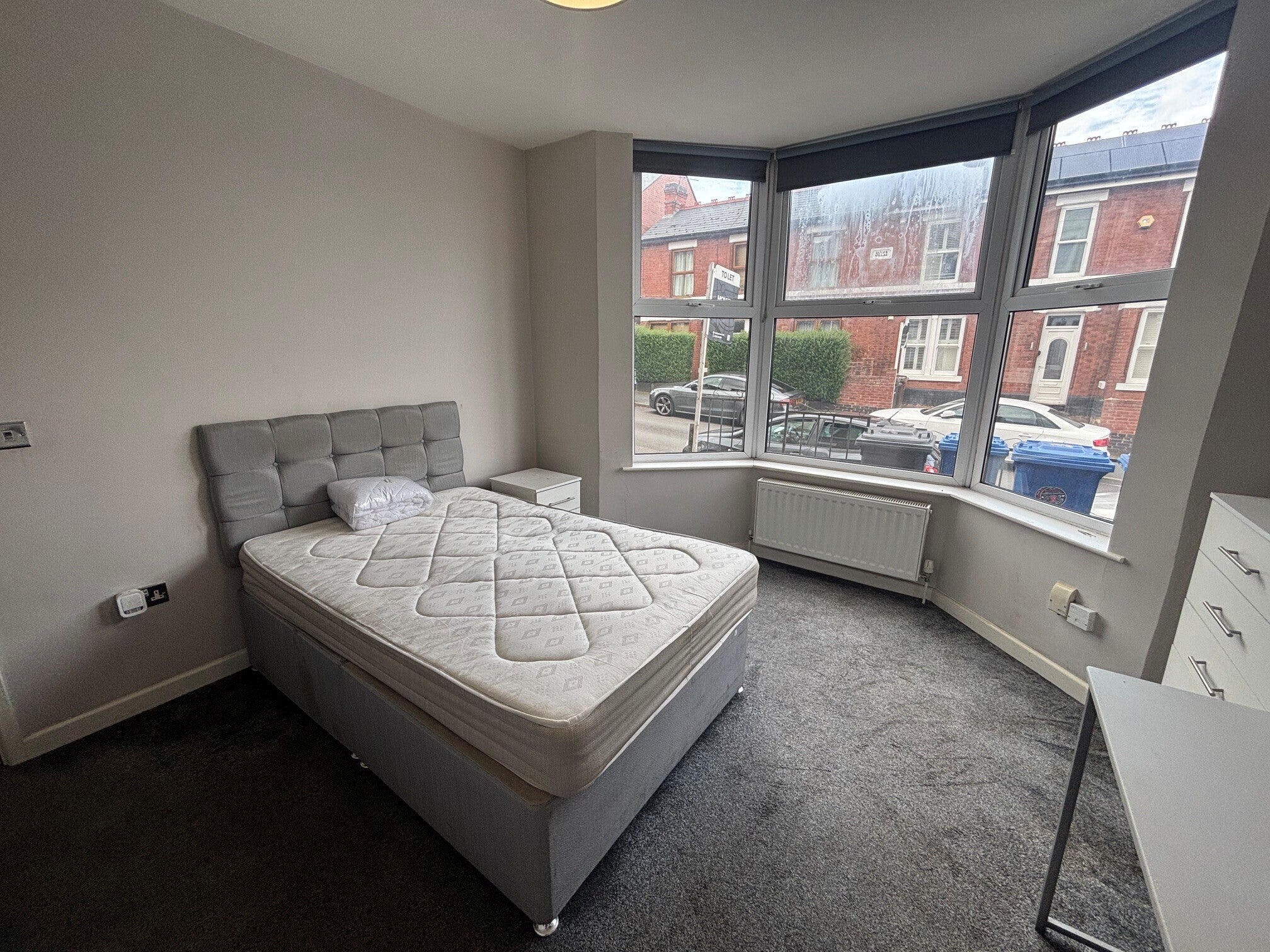 Room Breedon Hill Road in Derby