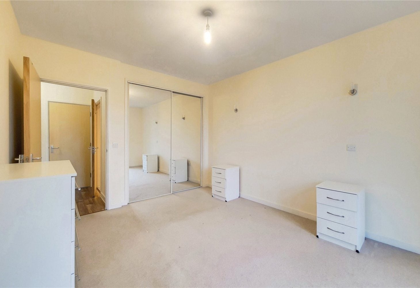 Flat Farrington Avenue in Hertsmere