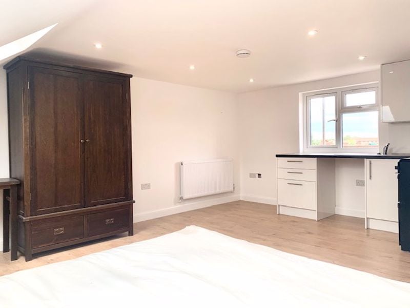 Flat Northern Avenue in Greater London