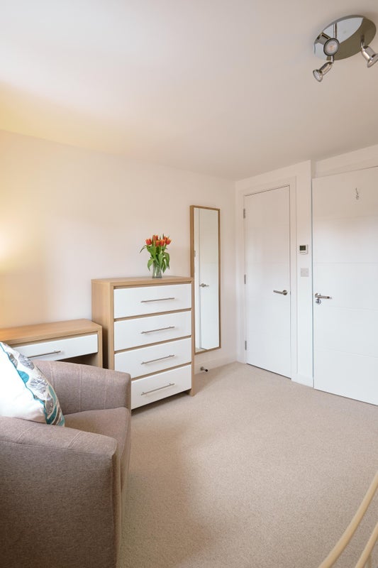 Room Bloomfield Road in Bristol