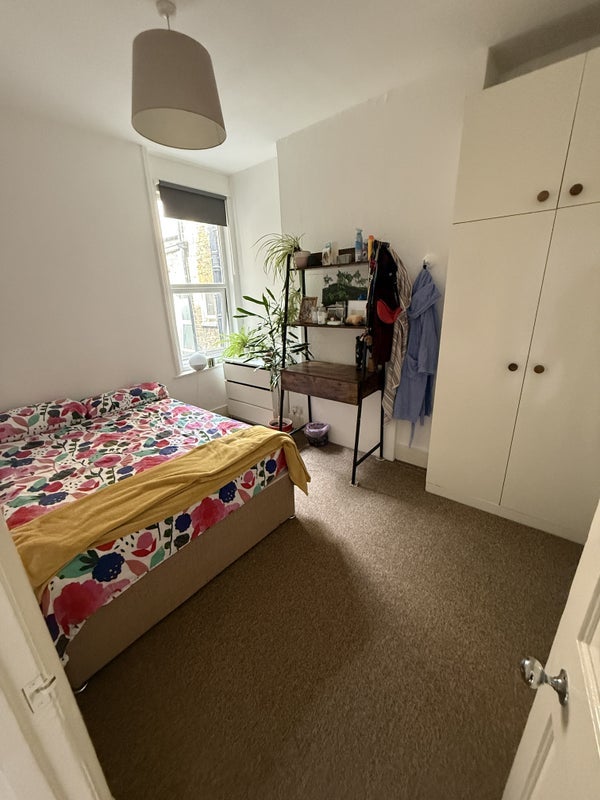 Room Theatre Street in Greater London